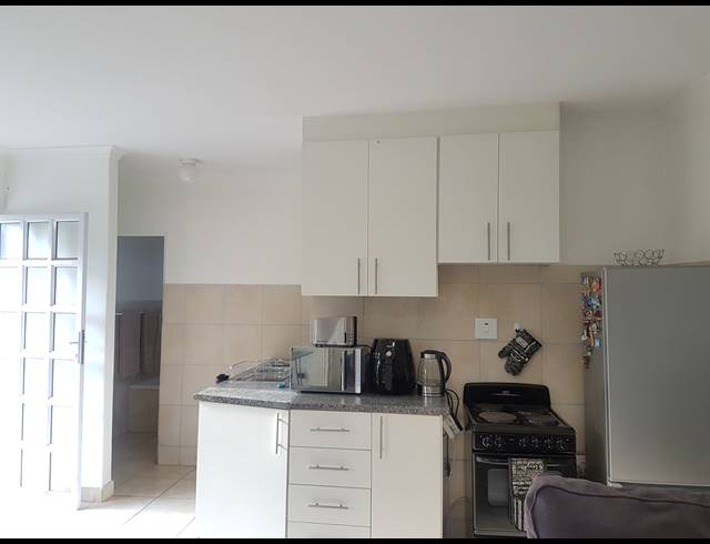 2 BEDROOM APARTMENT TO LET IN WATERFALL